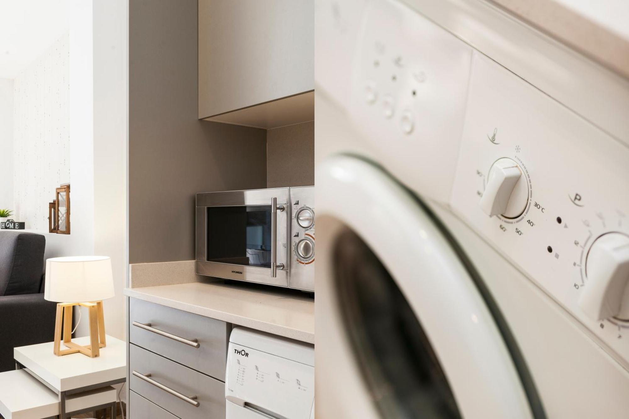 Feelathome Mozart Apartments Barcelona Bagian luar foto