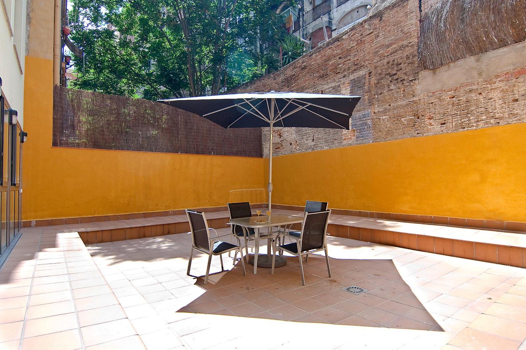 Feelathome Mozart Apartments Barcelona Bagian luar foto