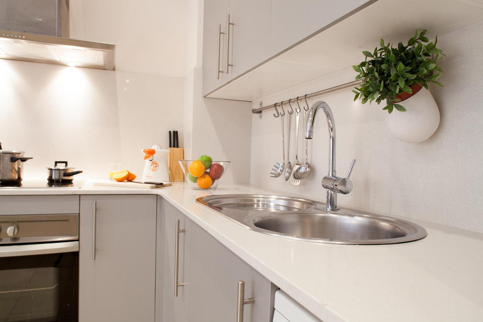 Feelathome Mozart Apartments Barcelona Bagian luar foto