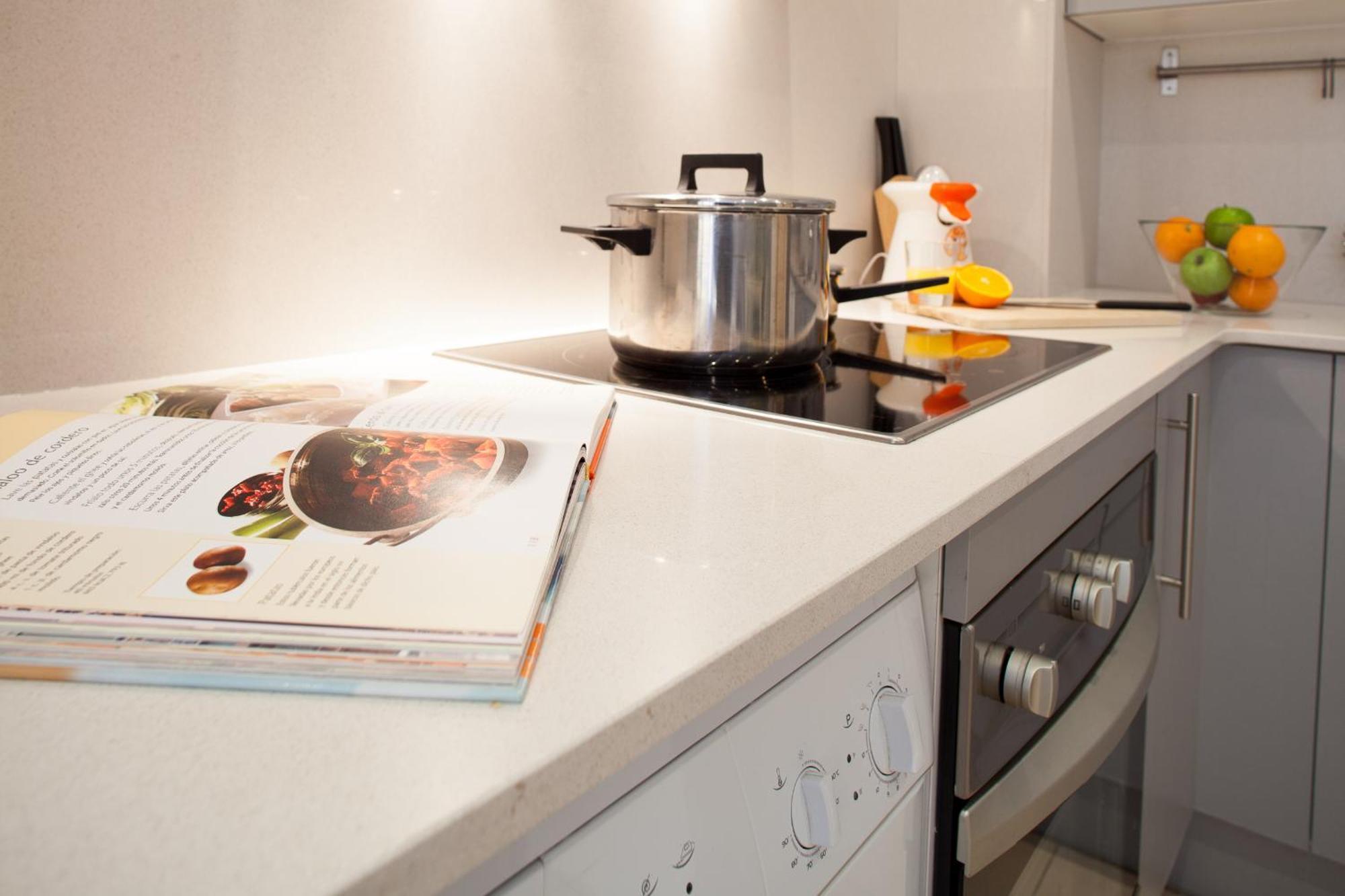Feelathome Mozart Apartments Barcelona Bagian luar foto