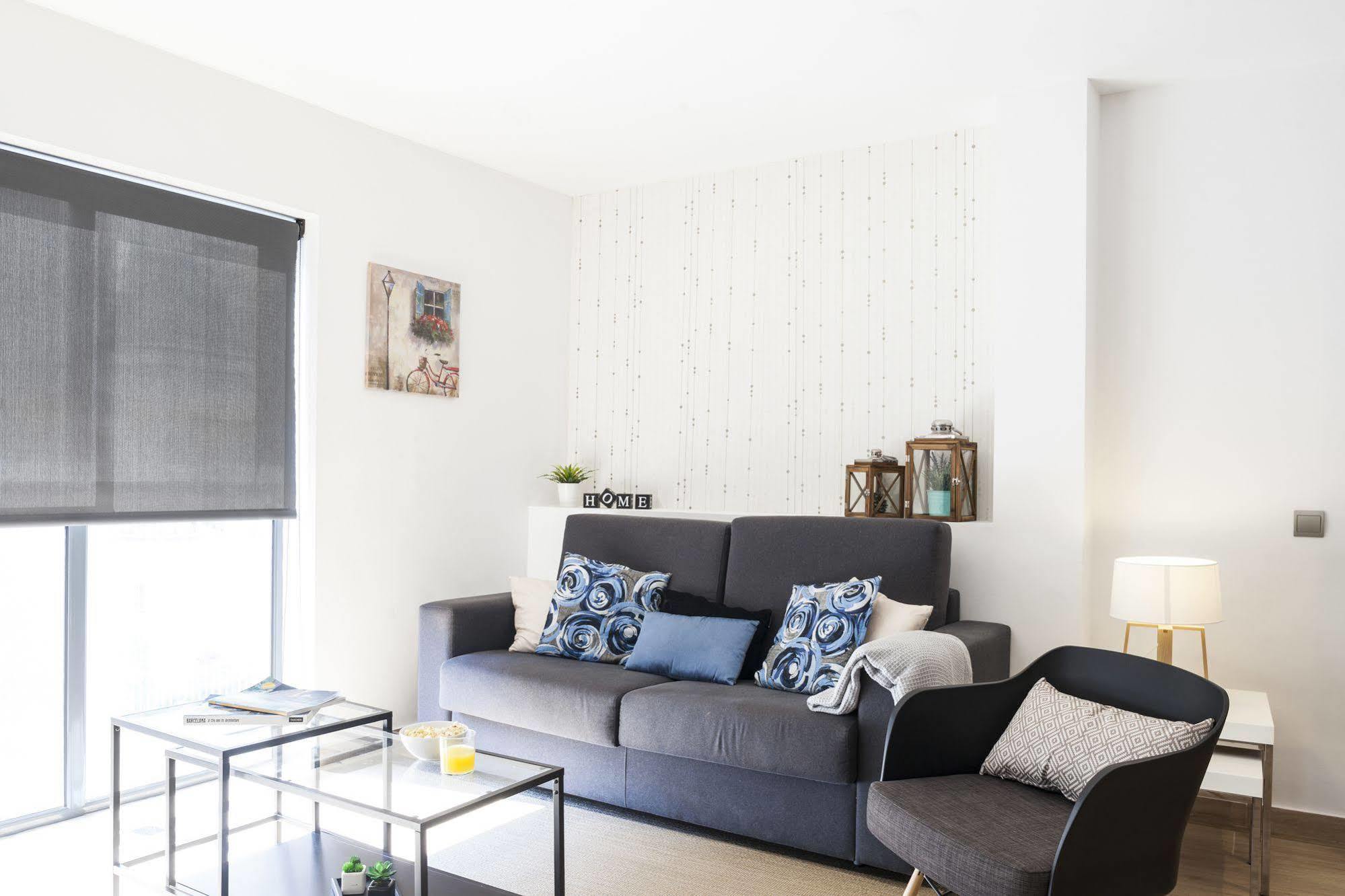 Feelathome Mozart Apartments Barcelona Bagian luar foto